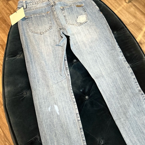 GORGEOUS,MICHAEL KORS light jeans,with patches over the front. in a size 2 - Picture 10 of 15